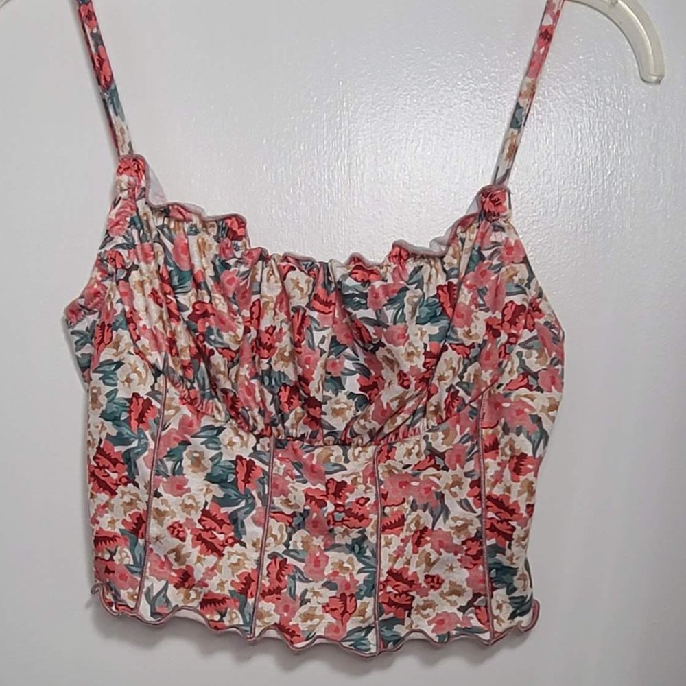 NEVER WORN FLORAL CROP TOP